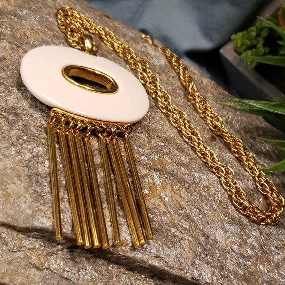 Vtg Kenneth Lane KJL Lucite Gold Tassle Necklace - Picture 9 of 14